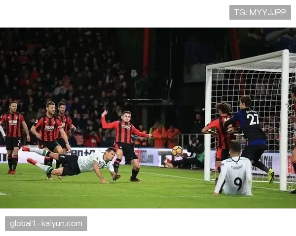 伯恩茅斯客场防守体系务实，压缩空间限制对手进攻